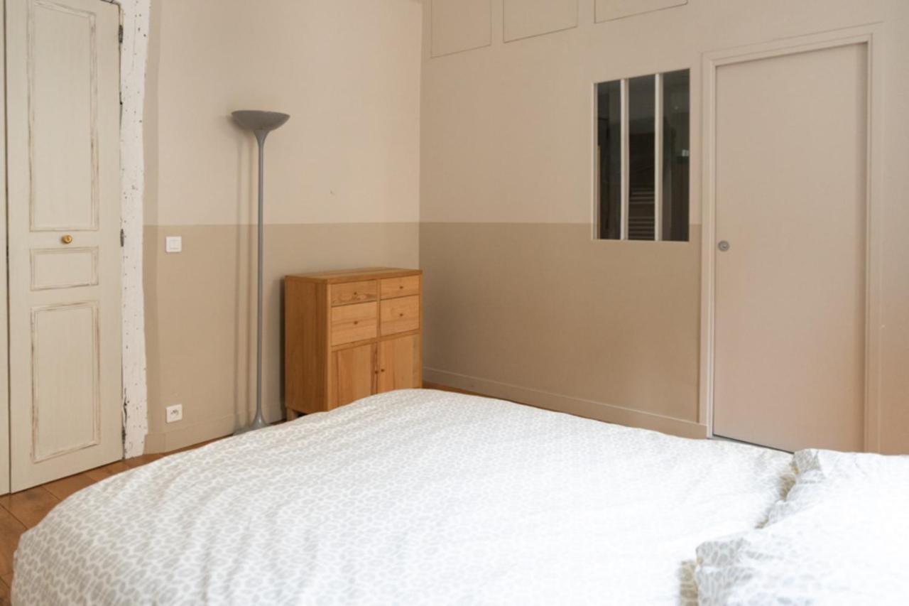 Well Located Bright And Quiet Apartment Paris