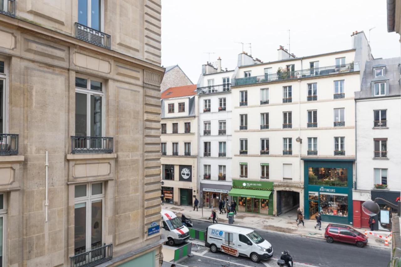 Well Located Bright And Quiet * Paris